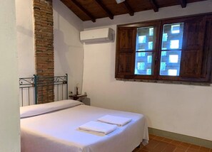 2 bedrooms, iron/ironing board, WiFi, bed sheets - Capriata- T5 (Grassina)