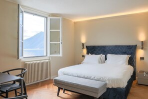 4 slaapkamers, een strijkplank/strijkijzer, wifi, beddengoed