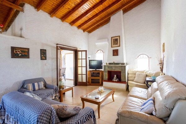 ハウス | 2 室のベッドルーム、デスク