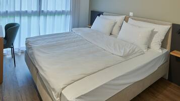 Desk, free WiFi, bed sheets
