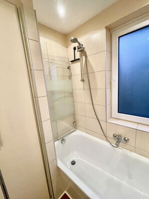 Hair dryer, soap, toilet paper - Zentral / top Ausgestattet / Gemütliche Ferienwohnung mit Tollem Ausblick (Braunlage)