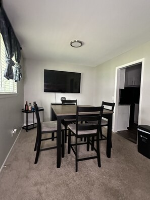 Dining - Luxe Mini Pad  (Columbia)