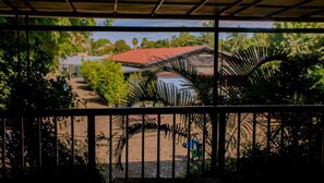 الإطلالة من المنشأة