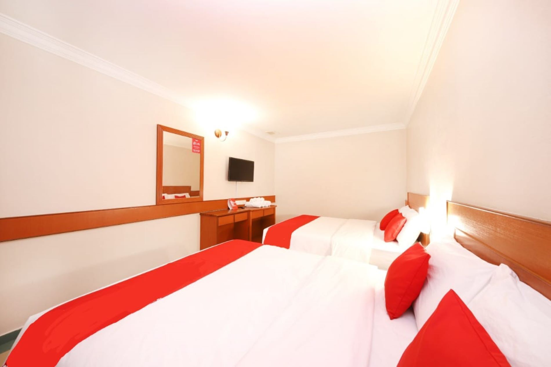 Foto - Famous Inn Hotel