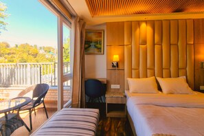 Rom – superior | Skrivebord, skrivebord for bærbar PC og wi-fi (inkludert)