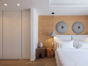 7 habitaciones, tabla de planchar con plancha, wifi y ropa de cama 