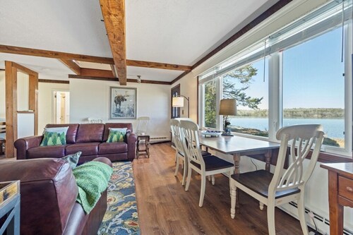 Alamoosook Lakehouse