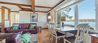 Alamoosook Lakehouse