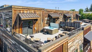 Terrace/patio - Book a Holiday Stay! Penthouse Suite in Downtown Whitefish! Private Hot tub! (Whitefish)