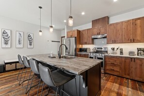 Fridge, microwave, oven, stovetop - Book for a Festive Getaway! Luxury Condo in Downtown Whitefish! Grill! (Whitefish)