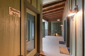 Interior - Book a Holiday Stay! Downtown Whitefish Condo!! Walking Distance to Shops! (Whitefish)