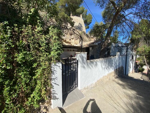 Casa Rural Elvira, Ideal Para Relajarse en una Zona Privilegiada de Yecla