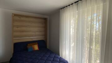 1 camera, ferro/asse da stiro, Wi-Fi, lenzuola