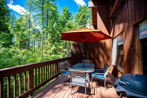 Outdoor dining - Winter Stays Available! Ptarmigan Condo! Indoor/Outdoor Pool and Hot Tub Access! (Whitefish)