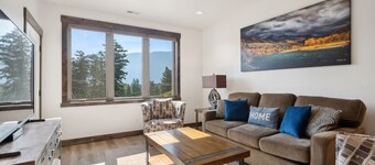 Luxury Condo in Columbia Falls, the Gateway to Glacier!