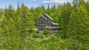 Exterior - Charming Vacation Home off Big Mountain Road! Firepit! (Whitefish)