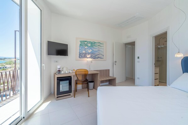 1 habitación, ropa de cama de alta calidad, cubrecamas y minibar