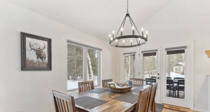 Glacier Retreat Home and Stunning Meadow Lake Golf Views!