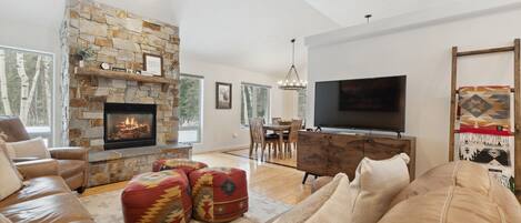 Televisión, chimenea