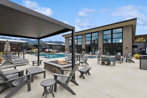 Pool - Amazing Amenities and Close to Downtown Whitefish! (Whitefish)