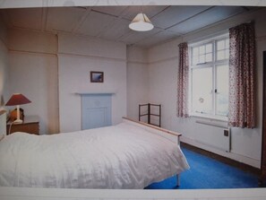 3 bedrooms, iron/ironing board, WiFi, bed sheets - House in Mumbles and Gower (Mumbles)