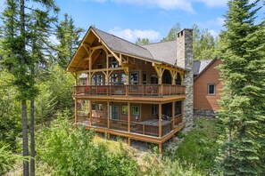 Exterior - Book a Holiday Stay! Ski-in/Ski-out Big Mountain Home! Hot Tub and Sauna! (Whitefish)