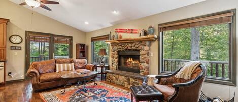 Smart-tv en een open haard