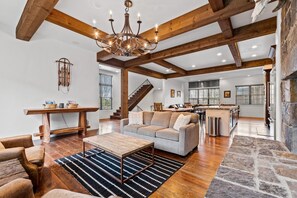 スマートテレビ、暖炉