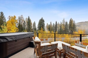 Terrace/patio - Book a Holiday Stay! Hot Tub! Next to the NEW HIGH-SPEED 6 PACK Chairlift! (Whitefish)