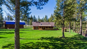 Exterior - Book a Holiday Stay! Montana Log Cabin! Easy Access to Downtown Whitefish! (Whitefish)