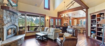 Ski Home on Big Mountain! Two Kitchens! Private Hot Tub!