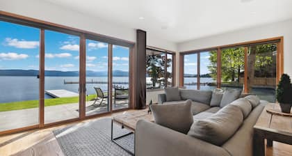 Spend Winter Here! Lake House, less than a Mile from Downtown Bigfork!