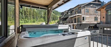 Bain à remous extérieur