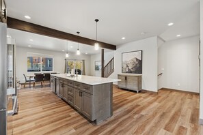 Interior - Book for Festive! Big Mountain Ski-in Ski-out Townhome off Chair 9! Hot tub! (Whitefish)