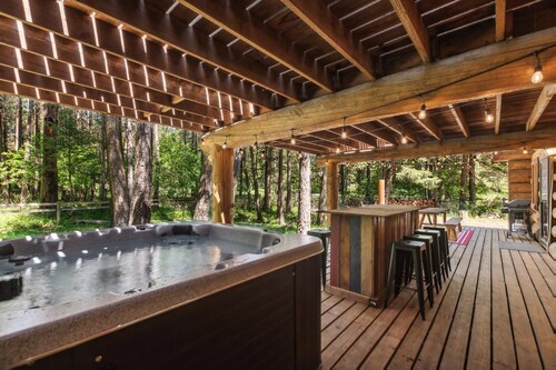 Spend Winter Here! Beautiful Montana Log Cabin Home! Stunning Forested Views!