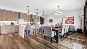 Dining - Penthouse w/ Hot Tub, Fireplace and Firepit (Whitefish)