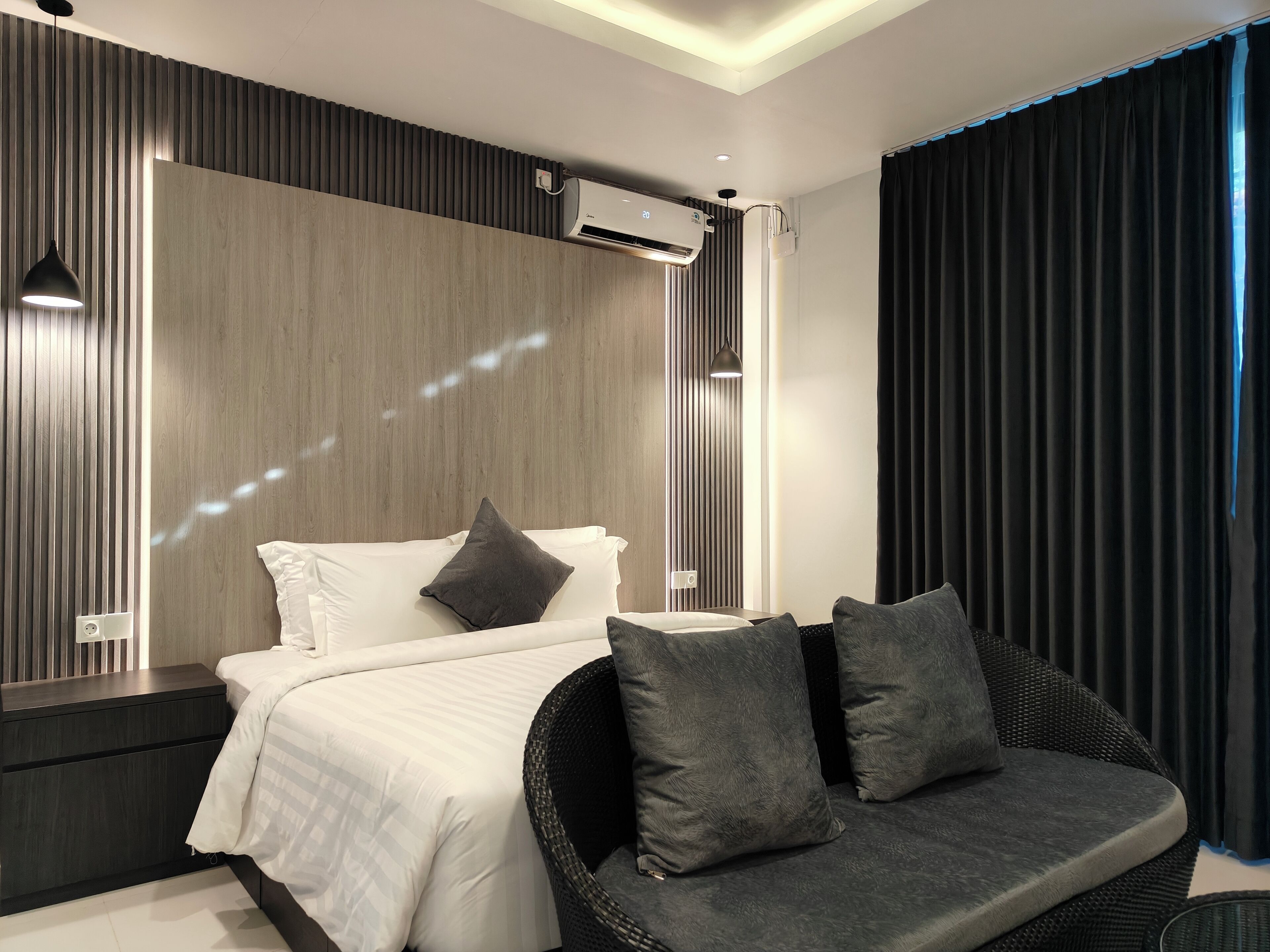 Deluxe Double Room | Free WiFi, bed sheets