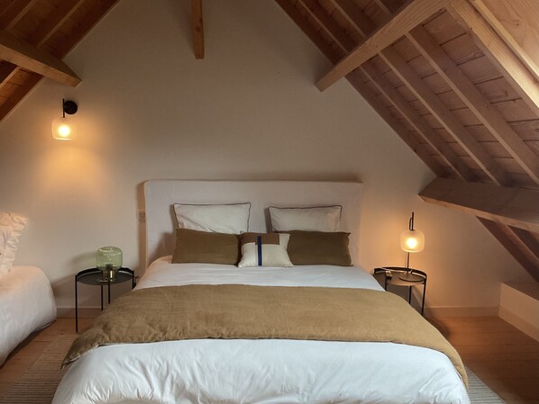 1 bedroom, free WiFi, bed sheets