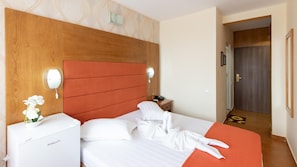 Standard Double Room, Courtyard View | Free WiFi, bed sheets - HOTEL DELTA (Constanta)