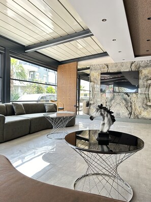 Lobby sitting area - Sam Hotel (Konyaalti)