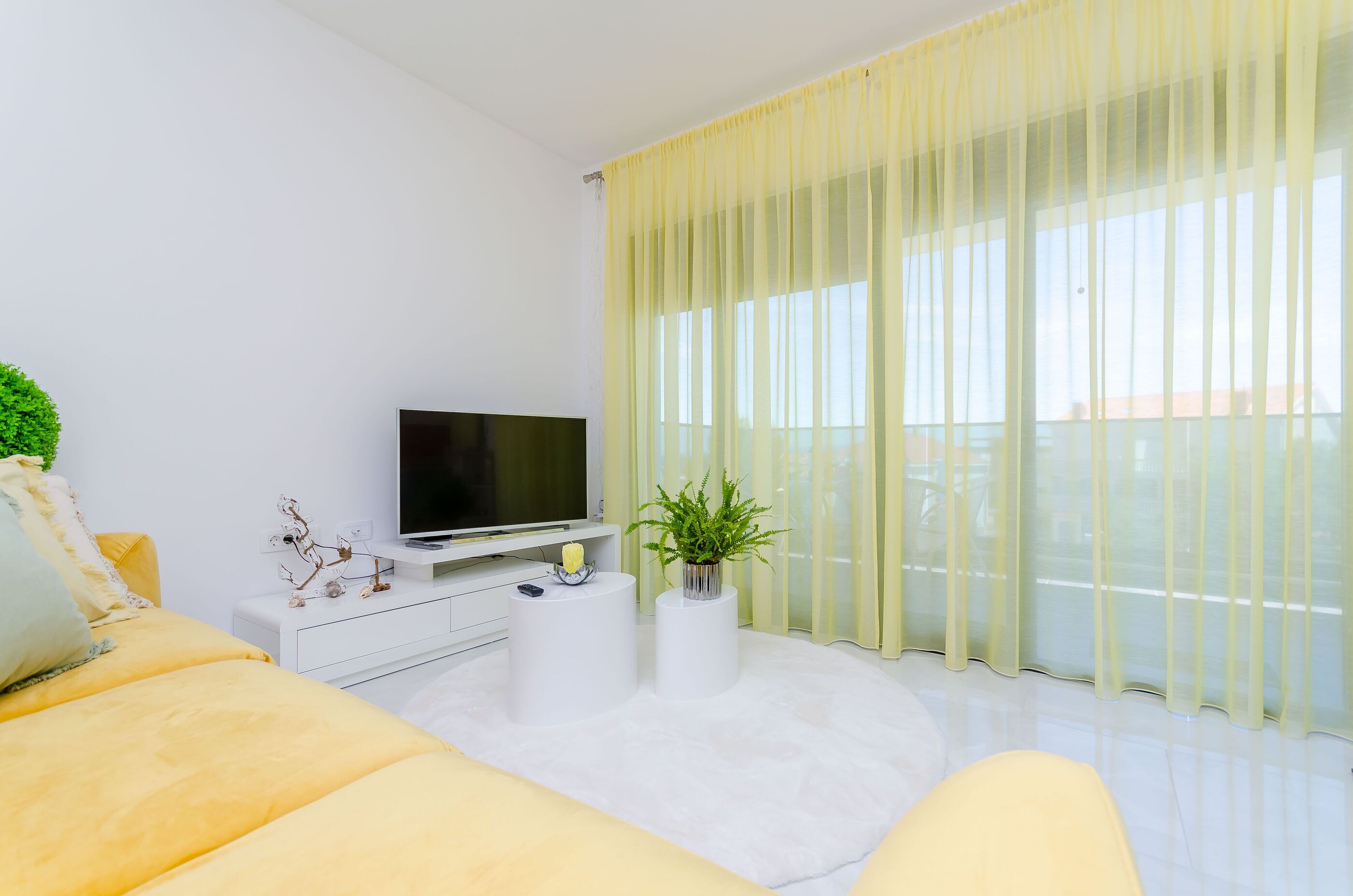 Apartment (A1) | Living room | TV