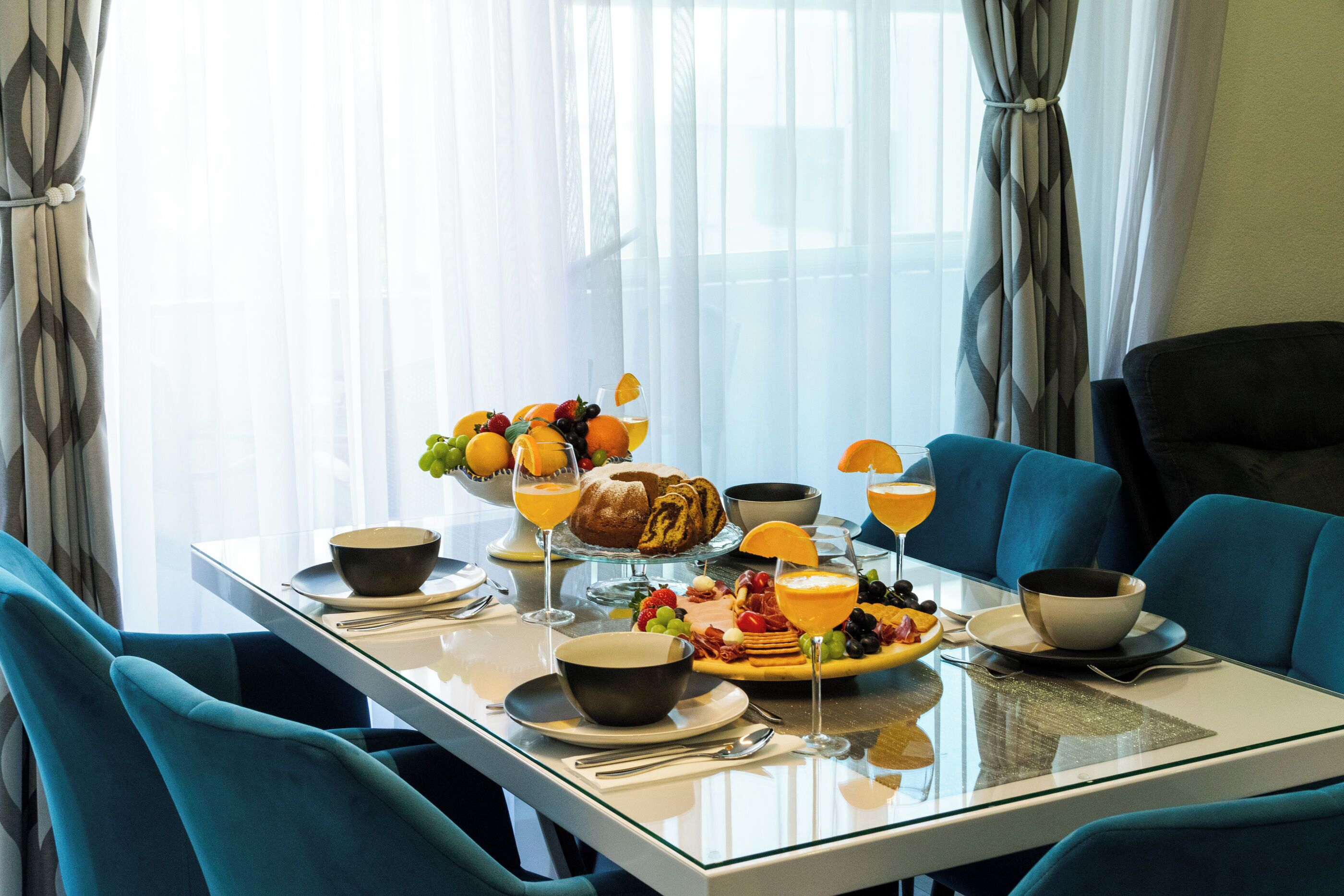 Apartment (A1) | Dining