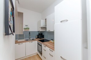 Apartment (A1) | Private kitchen | Mini-fridge, electric kettle - Apartment and Room Columbo (Split)