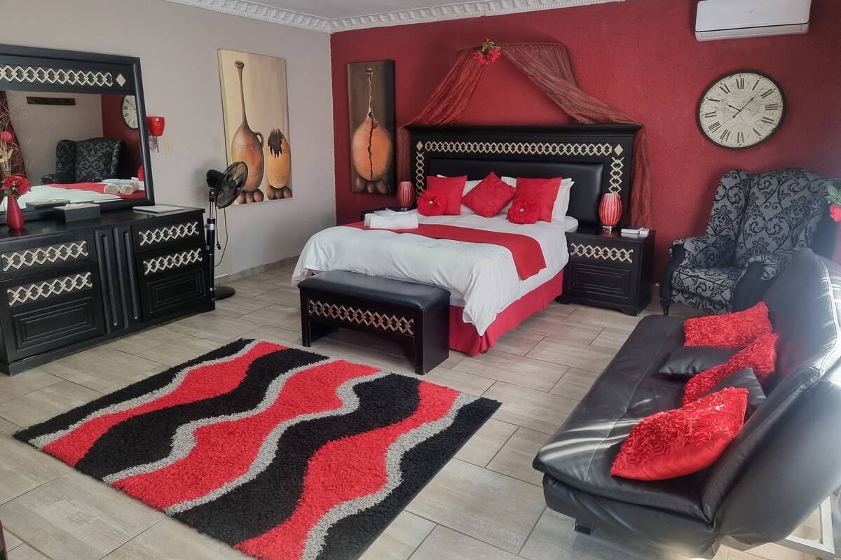 1 bedroom, down duvets, minibar, in-room safe