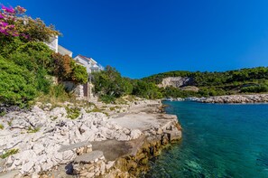 Beach nearby - House Zdenka (Okrug)