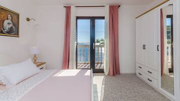 House | 2 bedrooms, free WiFi
