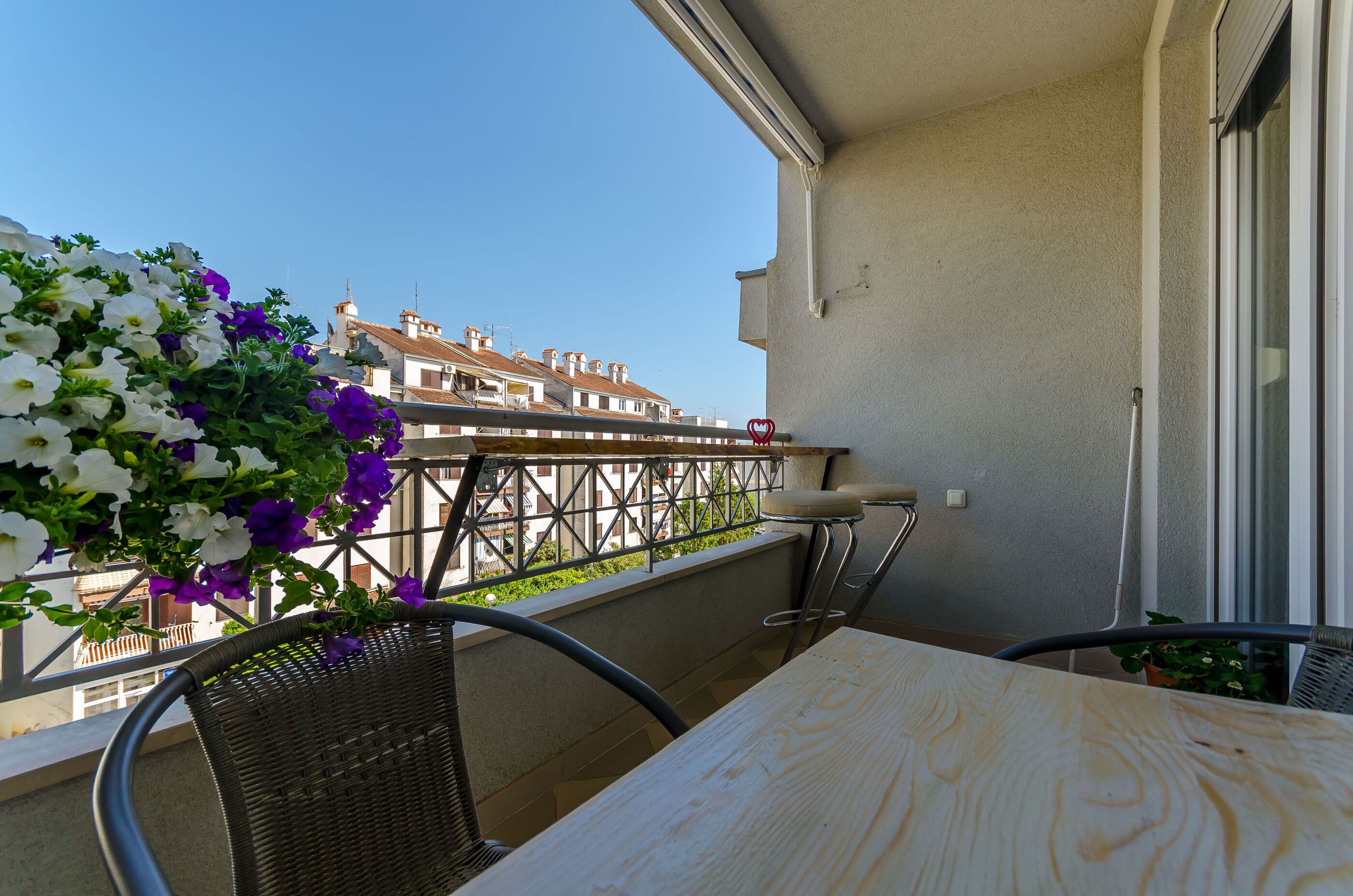 Apartment (A1) | Balcony