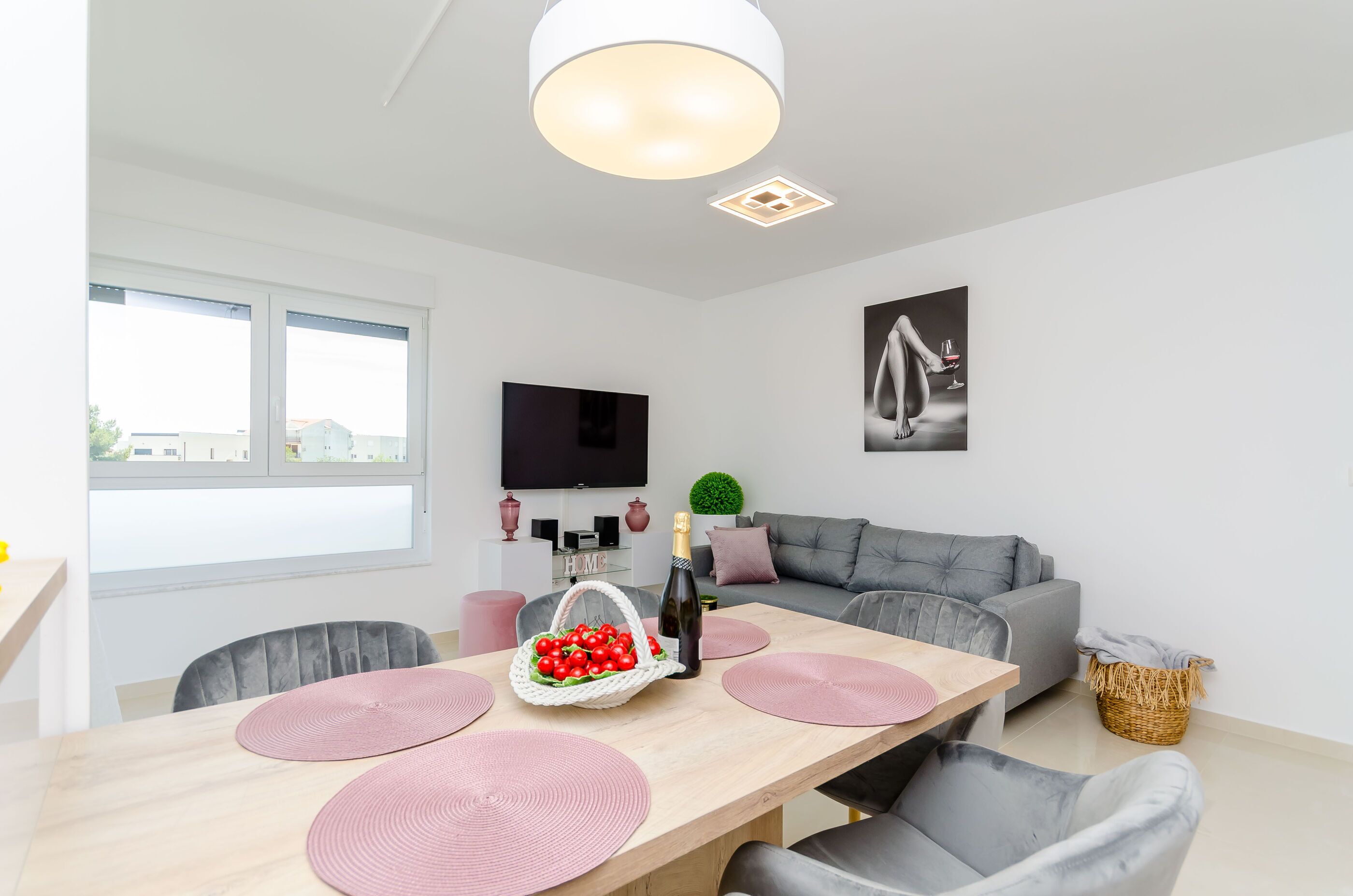 Apartment (A1) | Wohnzimmer | Fernseher, DVD-Player