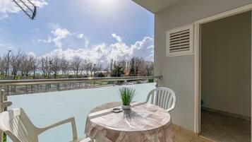 Studio (A3) | Terrace/patio