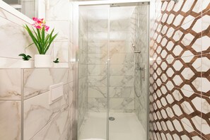 Apartment (A7) | Bathroom | Shower - Apartments Villa Milas With Pool (Dugi Rat)